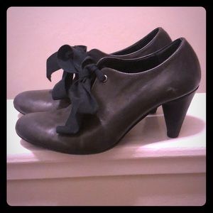 Chic Italian leather shoes